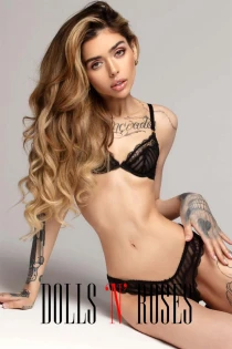 Estafani 24 years old girl