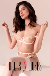 Andie 23 years old girl