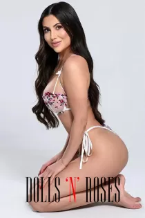 Dilara 26 years old girl