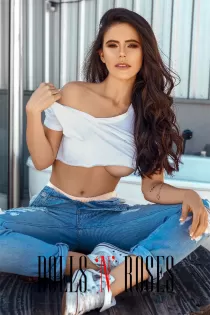 brunette escort Barbie