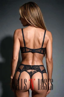 Outcall only escort Allyson
