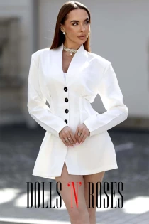Noa 27 years old girl