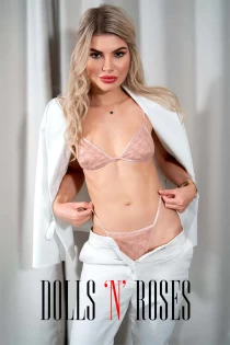  escort Xenia