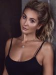 Zoya escort
