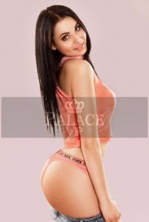 European escort Amalia