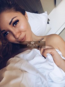 Russian escort Karolina