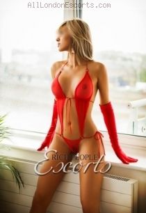 Bayswater escort Natally