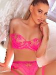 Roxy escort