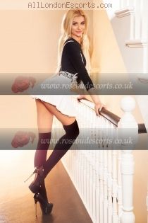 Marble Arch escort Cezy