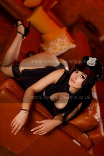 caucasian escort Morena
