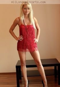Bella escort - 34C bust, Blonde hair, Blue eyes