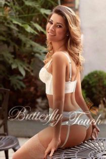 brunette escort Gabriela