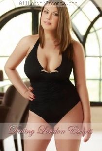 brunette escort Lizabeta