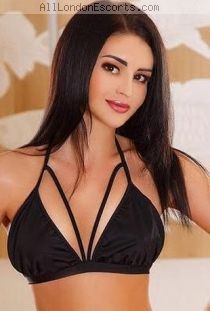 Casana escort - 32B bust, brunette hair, black eyes