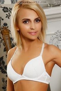 striptease escort Naima