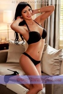 brunette escort Eda