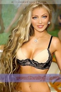 blonde escort Angelika