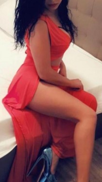 Sabrina escort - 34DD bust, brunette hair, brown eyes