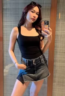 Rosie escort - 34D bust, red hair, brown eyes
