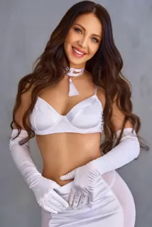Alexan escort - 34C bust, brunette hair, blue eyes