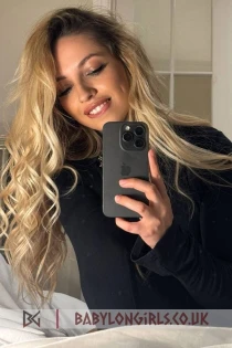 Central London escort Mia