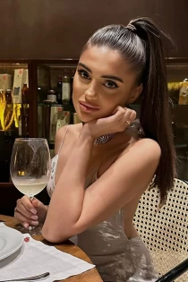 Brazilian escort Joneva