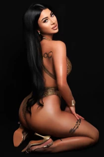 brunette escort Angel