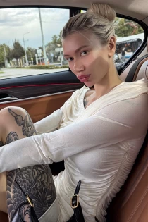 caucasian escort Valkyria