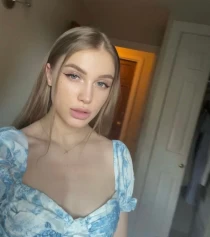 Ukrainian escort Aurina