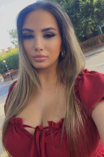 caucasian escort Carolina