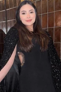 brunette escort Jaykara