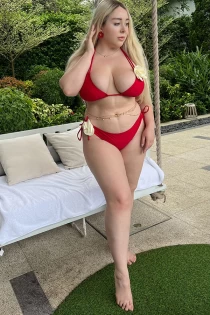Ukrainian escort Olena