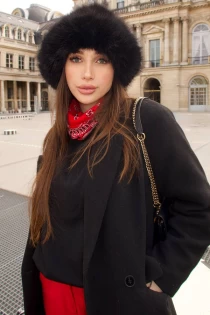 caucasian escort Dublie