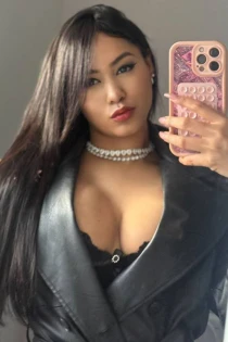 brunette escort Jasmine