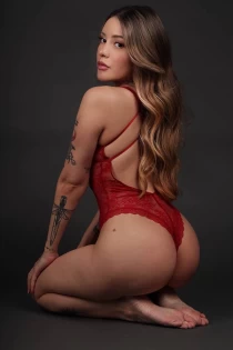 blonde escort Gatita