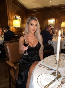 Annissia 26 years old girl