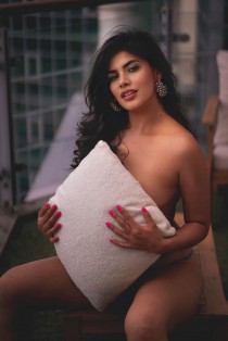 Compare to Esenya escort
