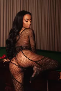 Compare to Annie escort