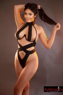 brunette escort Madlena