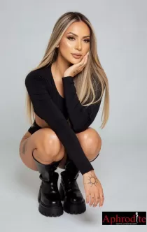 Rocky 30 years old girl