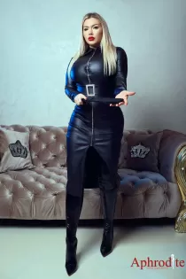 petite escort Mistress Concetta